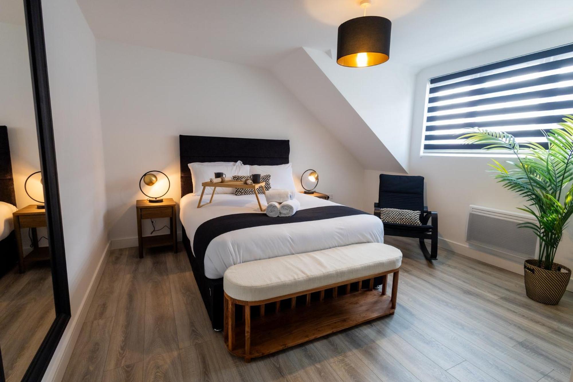 Contemporary 3Br Flat In Watford Daire Watford  Dış mekan fotoğraf